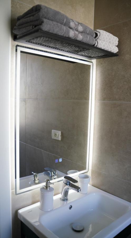 Stylish Apartment Near Tirana Center מראה חיצוני תמונה
